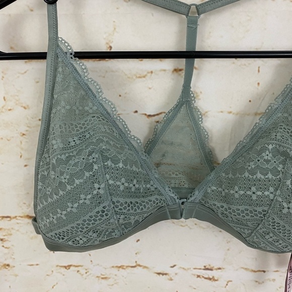NWT Victoria’s Secret L racerback lace bra green - Picture 2 of 5